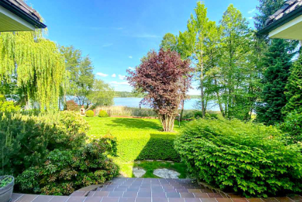 Dom nad jeziorem w Chybach